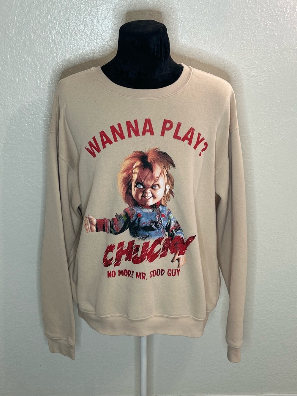 Chucky “Wanna Play?” Graphic Crewneck XL